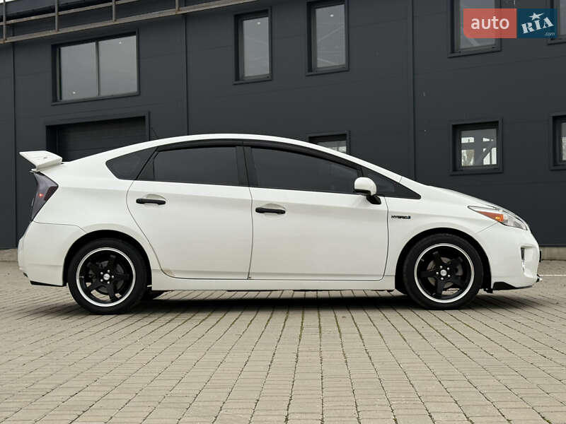 Хэтчбек Toyota Prius 2012 в Одессе