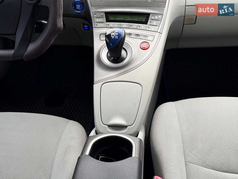 Хэтчбек Toyota Prius 2012 в Одессе