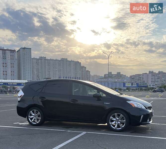Хэтчбек Toyota Prius 2013 в Киеве