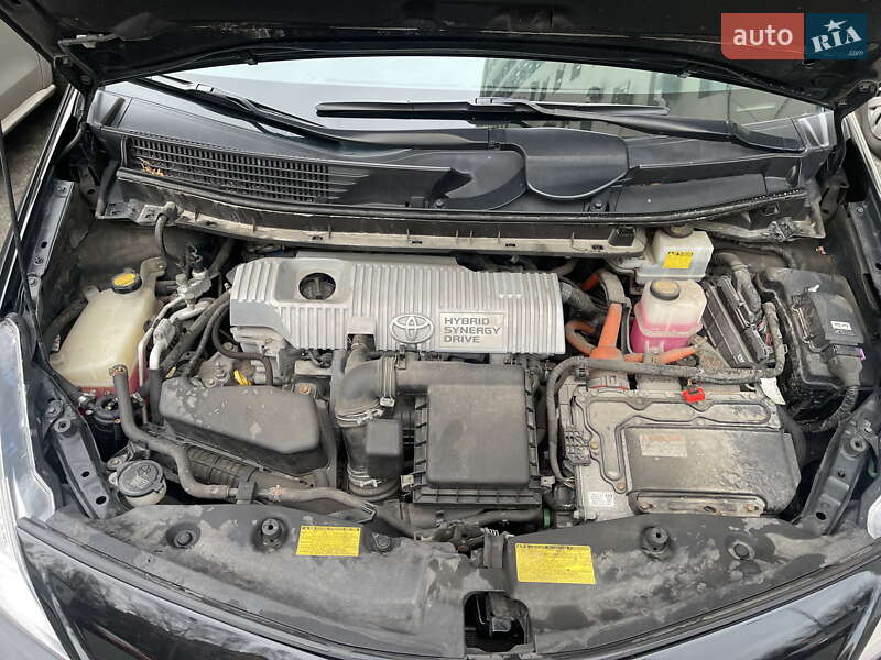 Хэтчбек Toyota Prius 2013 в Киеве