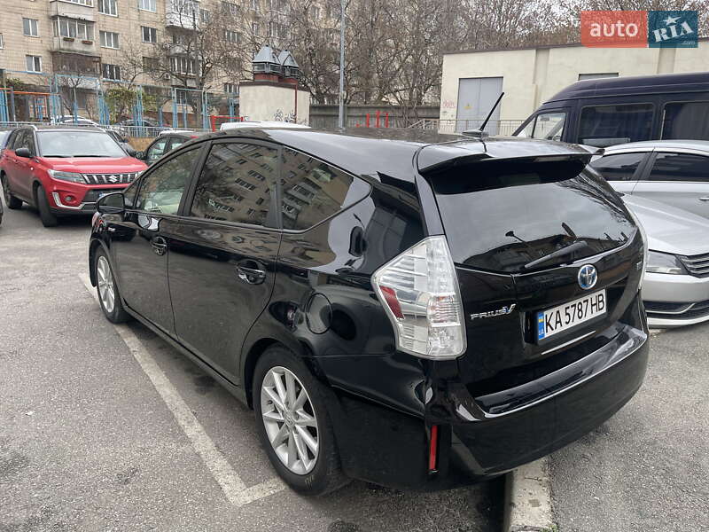 Хэтчбек Toyota Prius 2013 в Киеве