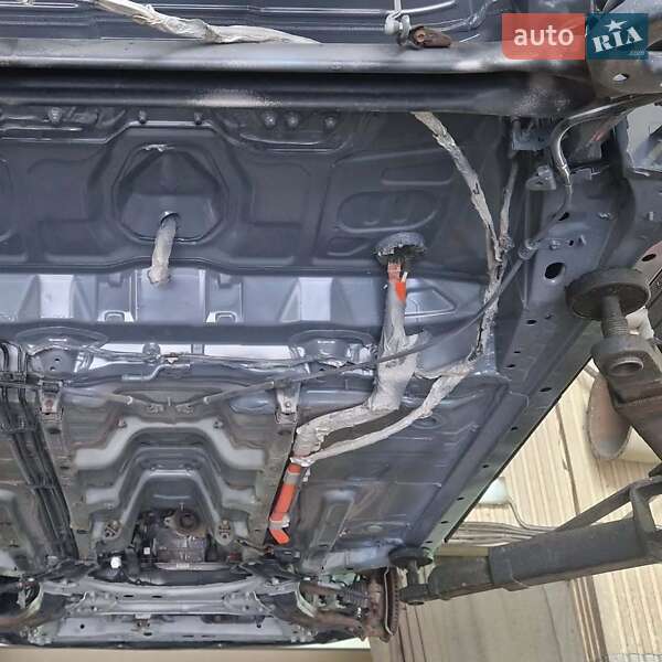 Хэтчбек Toyota Prius 2013 в Киеве