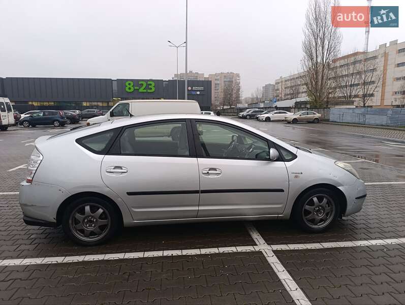 Хэтчбек Toyota Prius 2008 в Киеве
