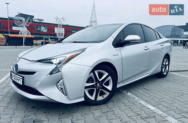 Хэтчбек Toyota Prius 2016 в Киеве