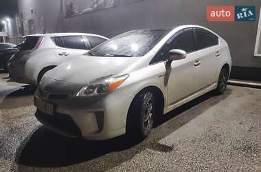 Хетчбек Toyota Prius 2015 в Києві