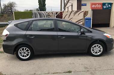 Хетчбек Toyota Prius 2014 в Білгороді-Дністровському