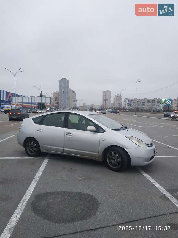 Хэтчбек Toyota Prius 2007 в Киеве фото 2 Хэтчбек Toyota Prius 2007 в Киеве