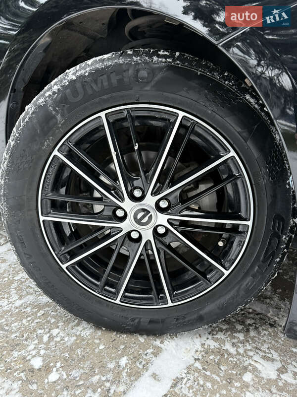 Хетчбек Toyota Prius 2014 в Одесі