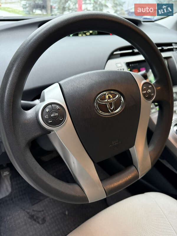 Хетчбек Toyota Prius 2014 в Одесі