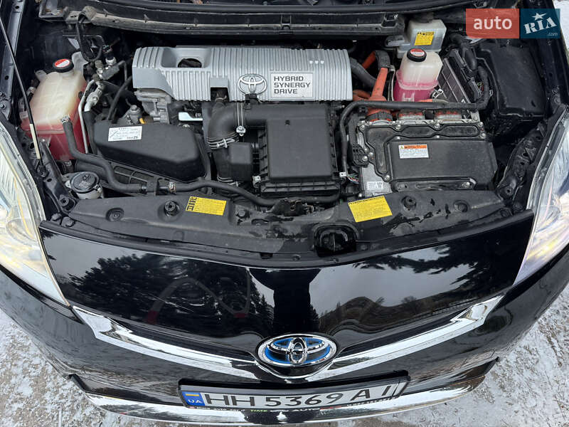 Хетчбек Toyota Prius 2014 в Одесі