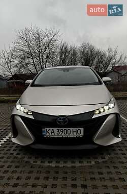 Хэтчбек Toyota Prius 2017 в Киеве
