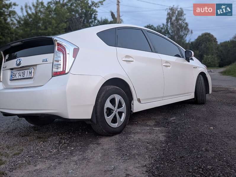 Хэтчбек Toyota Prius 2012 в Ровно