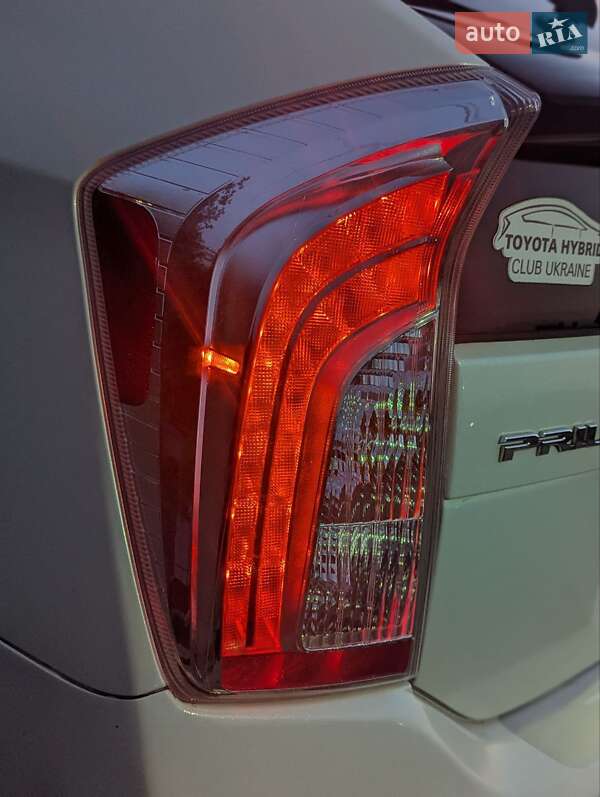 Хэтчбек Toyota Prius 2012 в Ровно