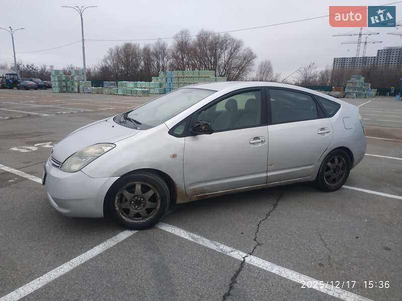 Хэтчбек Toyota Prius 2007 в Киеве фото 6 Хэтчбек Toyota Prius 2007 в Киеве