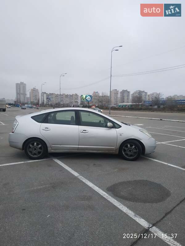 Хэтчбек Toyota Prius 2007 в Киеве фото 17 Хэтчбек Toyota Prius 2007 в Киеве