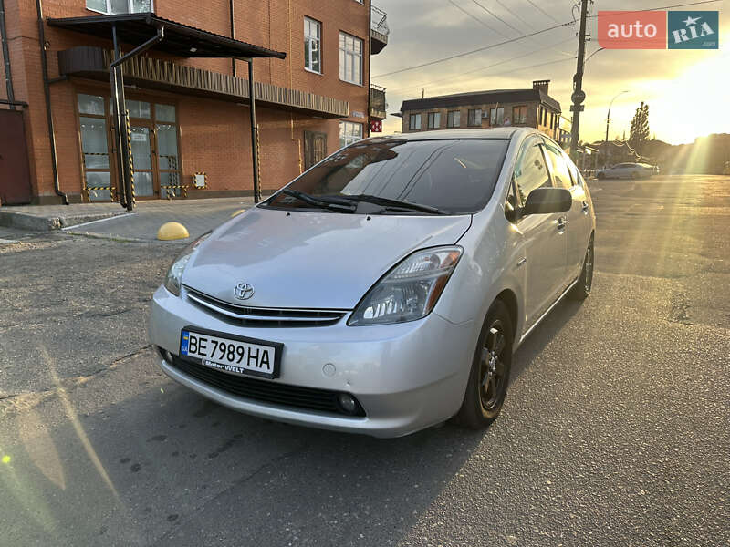Хэтчбек Toyota Prius 2006 в Николаеве