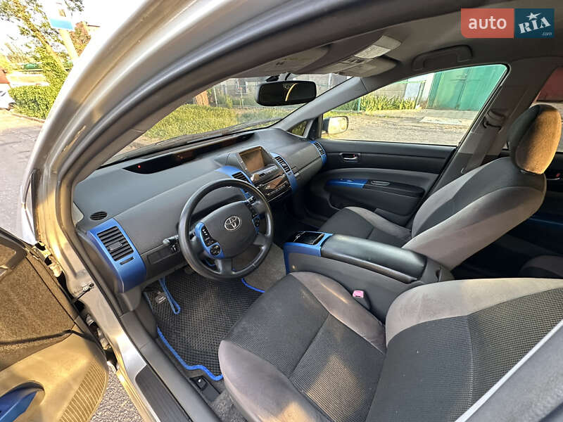 Хэтчбек Toyota Prius 2006 в Николаеве