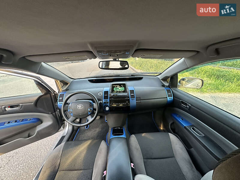 Хэтчбек Toyota Prius 2006 в Николаеве