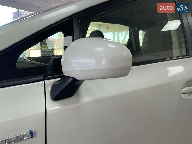 Хэтчбек Toyota Prius 2012 в Киеве