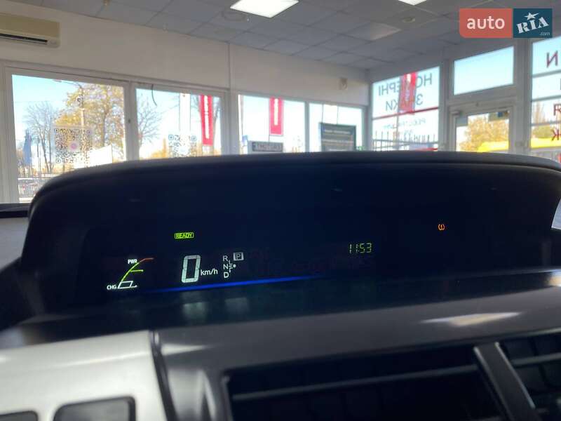 Хэтчбек Toyota Prius 2012 в Киеве