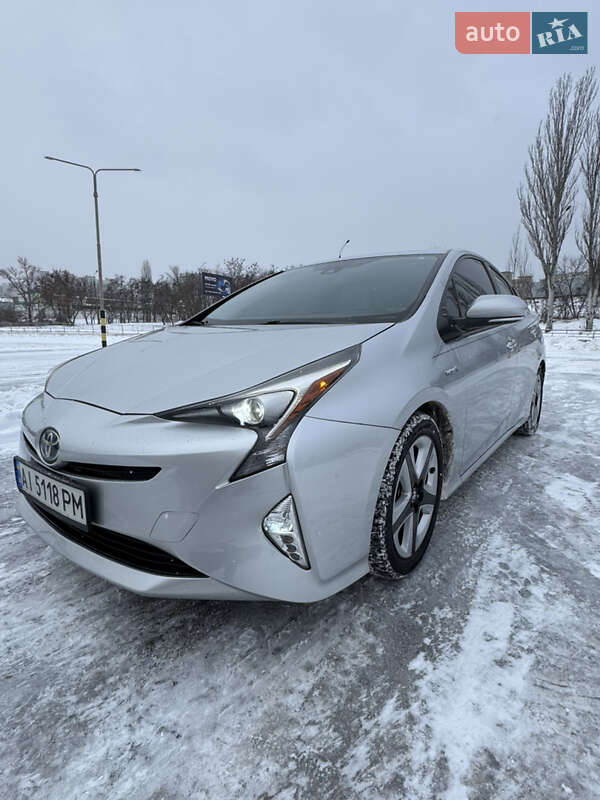 Хэтчбек Toyota Prius 2016 в Киеве