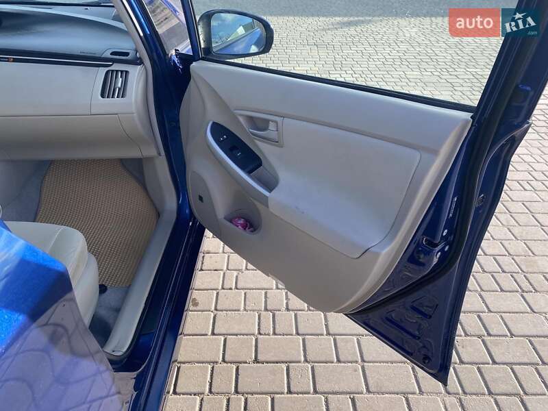 Хетчбек Toyota Prius 2010 в Одесі фото 11 Хетчбек Toyota Prius 2010 в Одесі