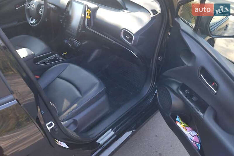 Хетчбек Toyota Prius 2021 в Києві фото 8 Хетчбек Toyota Prius 2021 в Києві