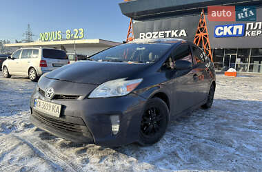 Хетчбек Toyota Prius 2015 в Києві