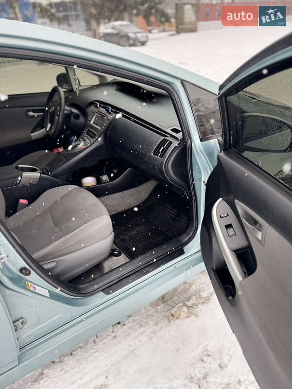 Хэтчбек Toyota Prius 2013 в Валках фото 10 Хэтчбек Toyota Prius 2013 в Валках