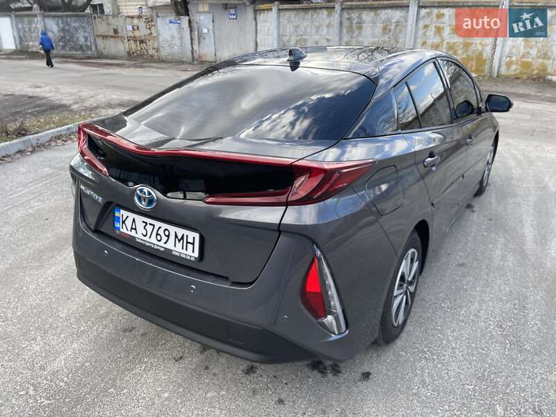 Хэтчбек Toyota Prius 2017 в Киеве фото 37 Хэтчбек Toyota Prius 2017 в Киеве