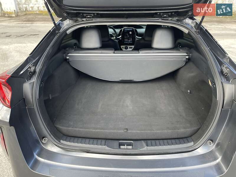 Хэтчбек Toyota Prius 2017 в Киеве фото 39 Хэтчбек Toyota Prius 2017 в Киеве