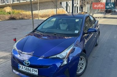 Хэтчбек Toyota Prius 2016 в Киеве