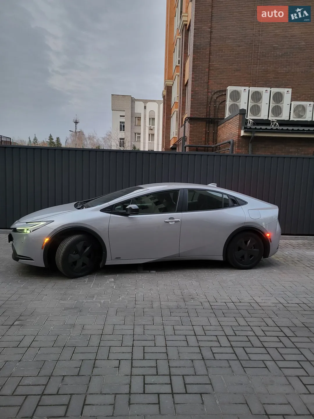 2025 Toyota Prius - мініатюра 10