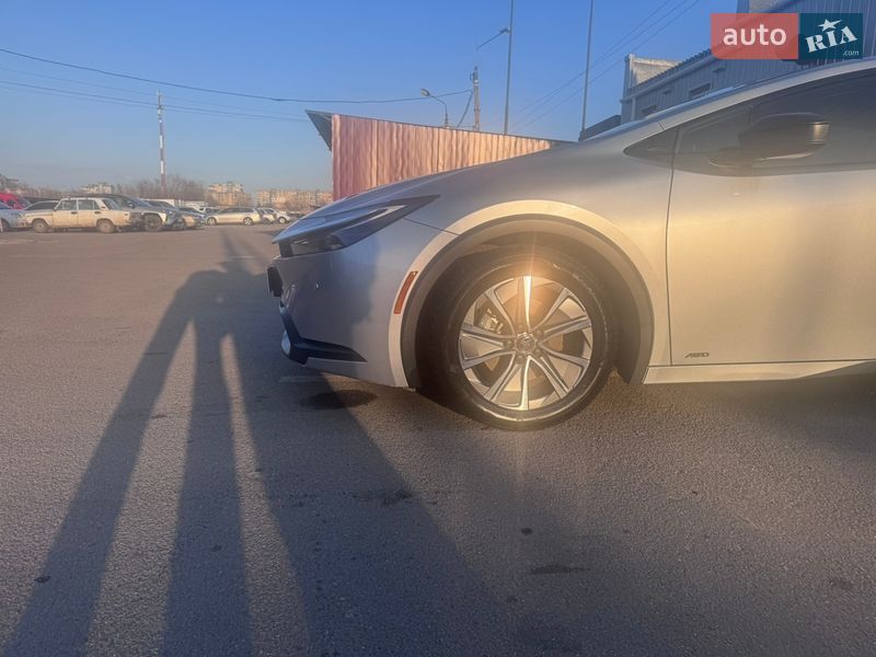 Хетчбек Toyota Prius 2023 в Кривому Розі