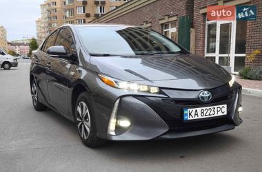 Хетчбек Toyota Prius 2018 в Києві