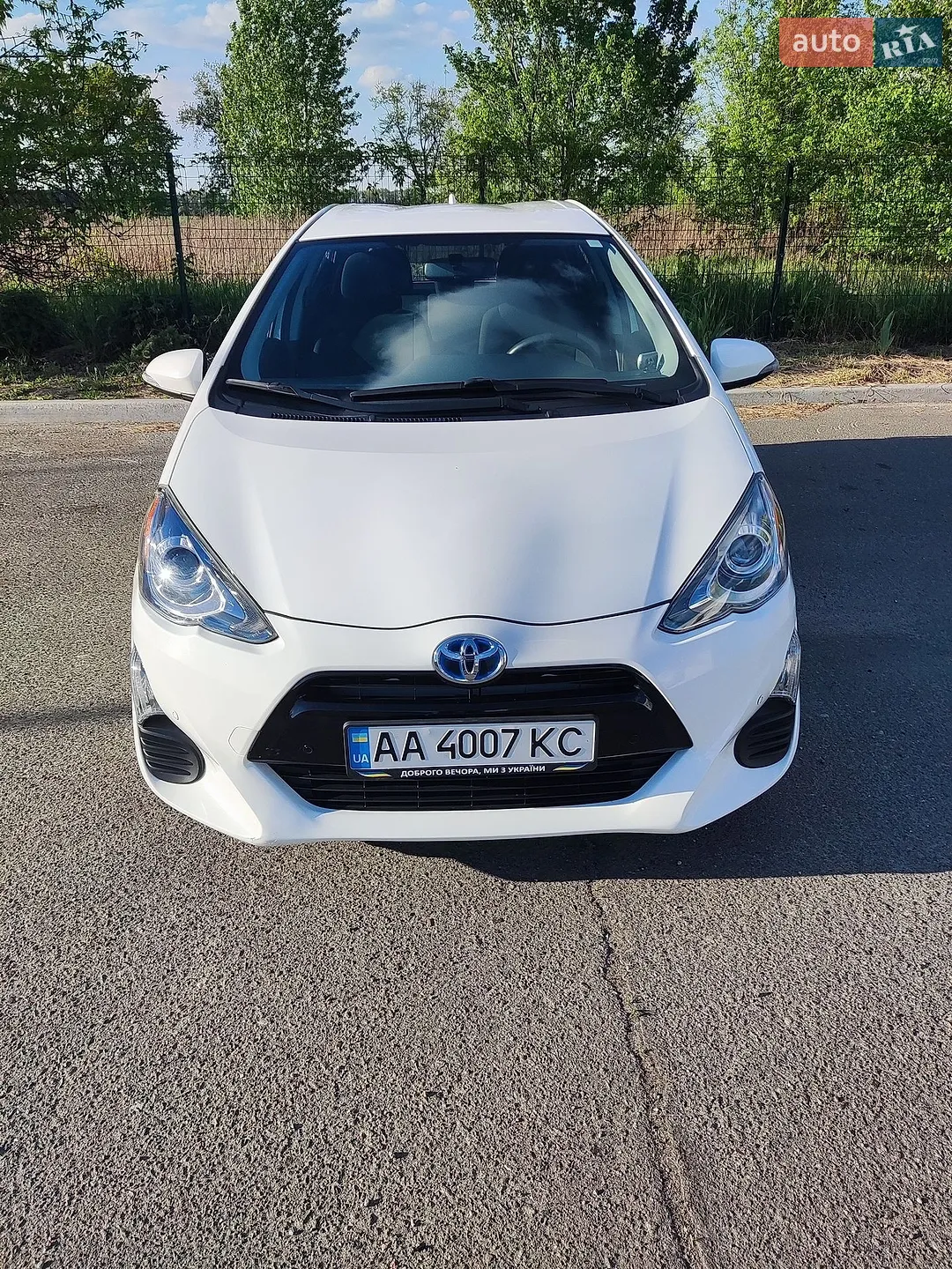 2016 Toyota Prius c - фото 1