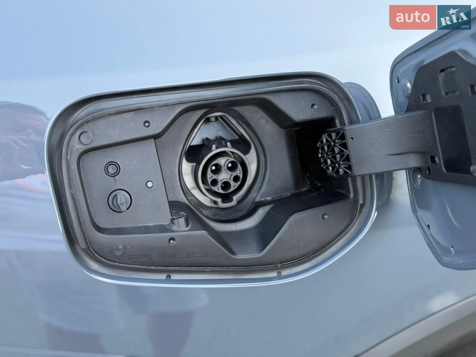 Toyota Prius Prime 2025 VIN JTDACACU3S3051557 фото оголошення 11 з 35