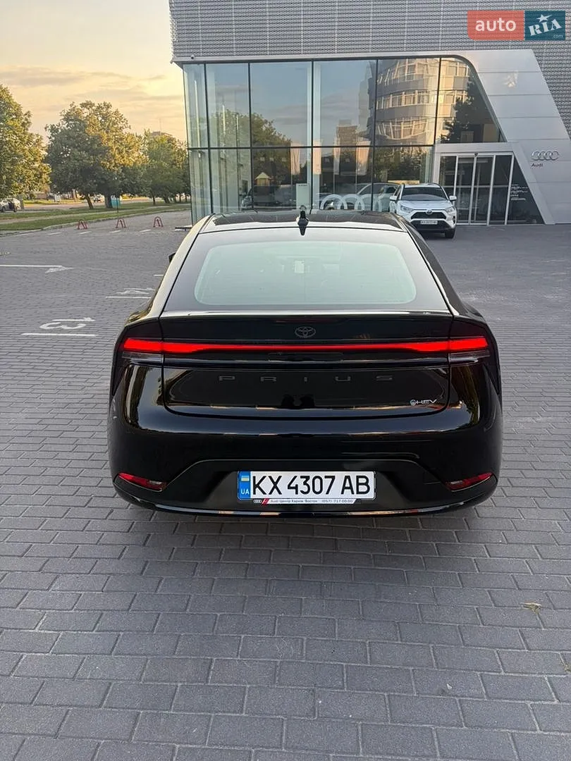 2025 Toyota Prius - мініатюра 10