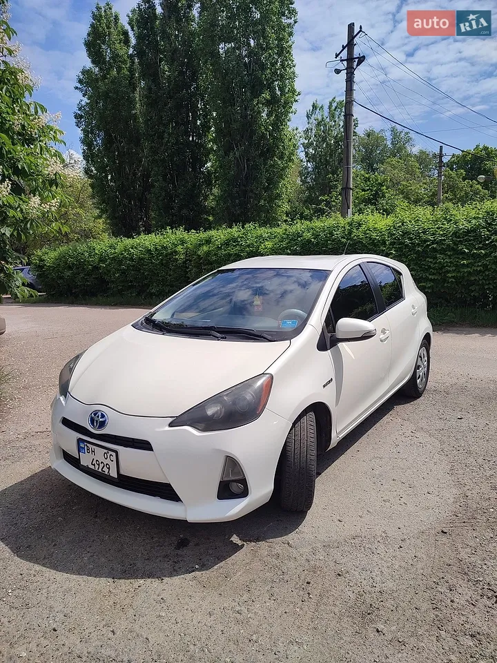 2012 Toyota Prius c - мініатюра 10