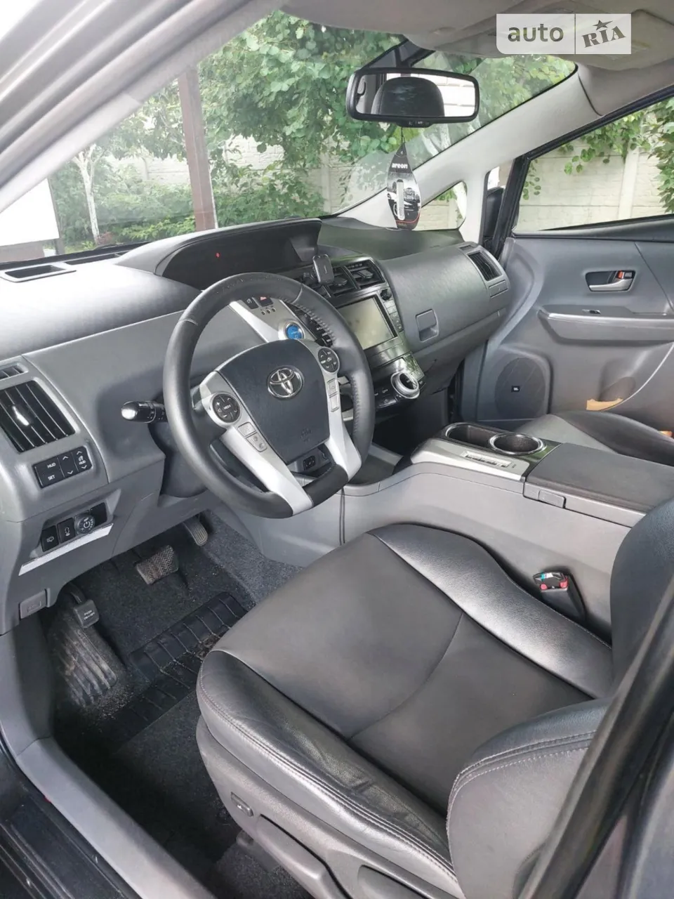 2012 Toyota Prius v (+) - мініатюра 8