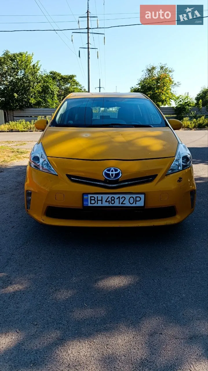 2014 Toyota Prius v (+) - мініатюра 14