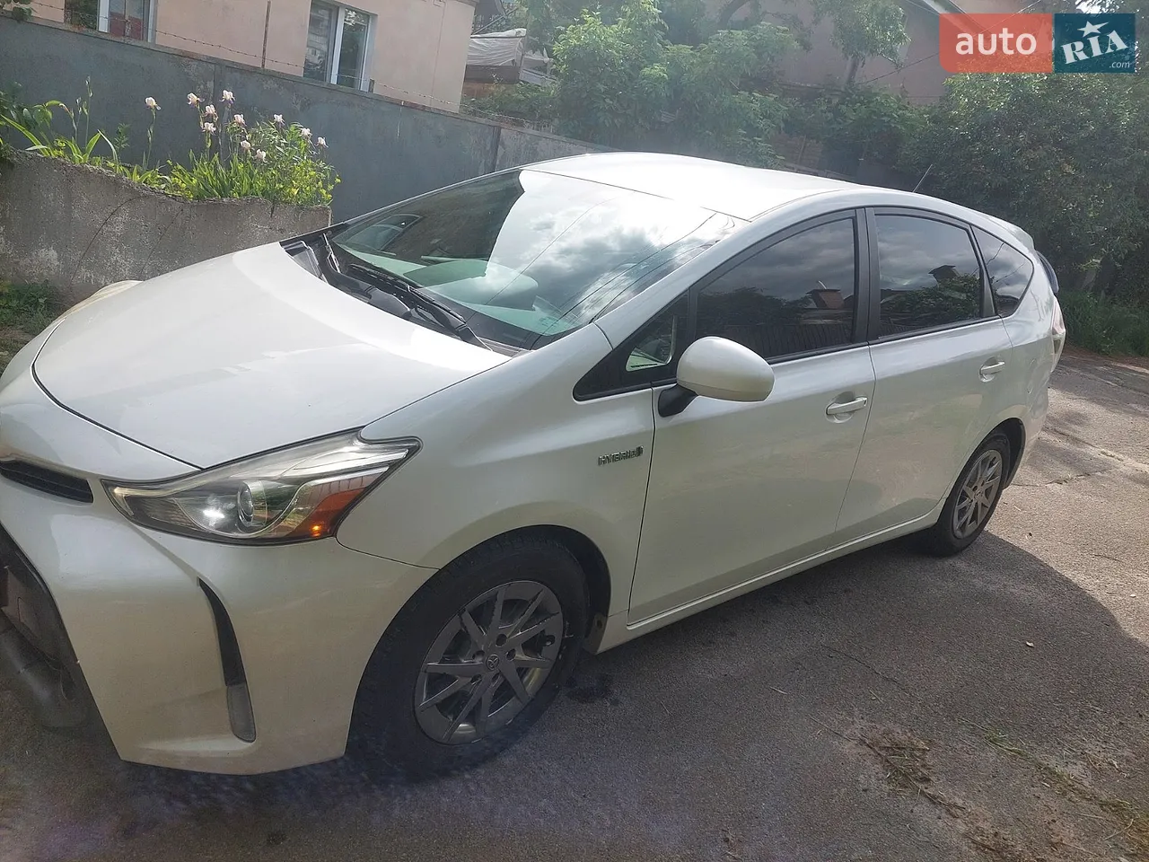 2015 Toyota Prius v (+) - мініатюра 4