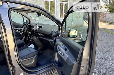Минивэн Toyota Proace City Verso 2021 в 