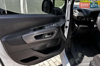 Минивэн Toyota Proace City 2021 в 