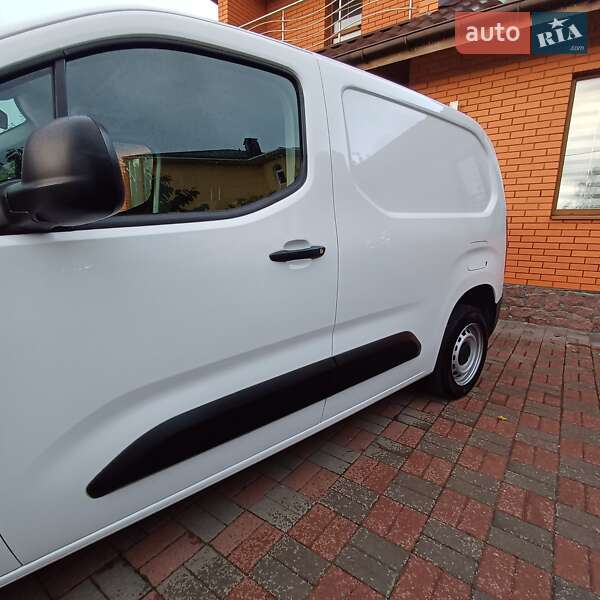 Вантажний фургон Toyota Proace City 2022 в Житомирі