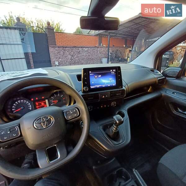 Вантажний фургон Toyota Proace City 2022 в Житомирі