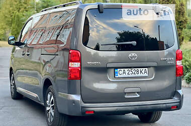 Минивэн Toyota Proace Verso 2022 в 