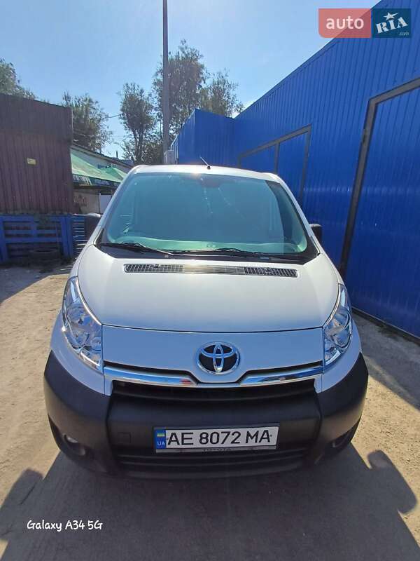 Минивэн Toyota Proace 2014 в Днепре