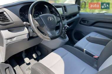 Мінівен Toyota Proace 2018 в Ужгороді