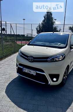 Мінівен Toyota Proace 2018 в Львові